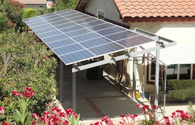 Panneaux photovoltaïques sur armature pour terrasse